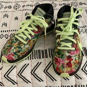 New Nike Kevan Duran Boys Sneakers Size 6